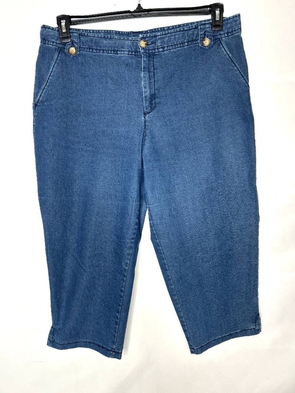 White Stag Woman’s Capri’s sz 18 Medium Wash Lt. Weight Jeans Trouser High Waist
